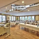 מלון Restaurant Clemens-august 3*