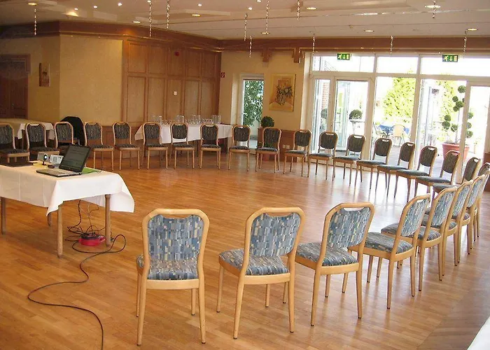 Hotel Restaurant Clemens-august 3*